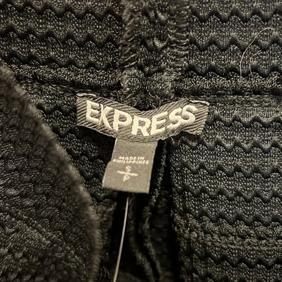 Express Women SP Black Texture Flounce Skirt - Picture 3 of 7